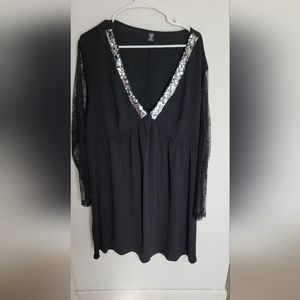 New without tags. SHEIN black dress with full length lace sleeves size 4xl